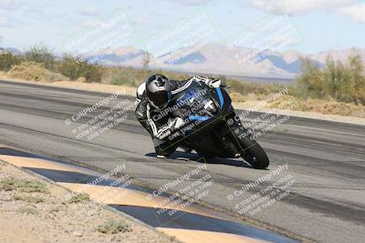 media/Nov-16-2025-Race Pace (Sun) [[8c5fa54630]]/Verified Riders/4-Turn 3 Inside (1050am)/